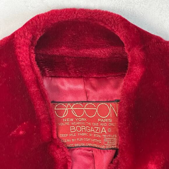 Vintage Velvet Jacket with Satin Lining Red Borgazia- Elegant Retro Style - Picture 6 of 8